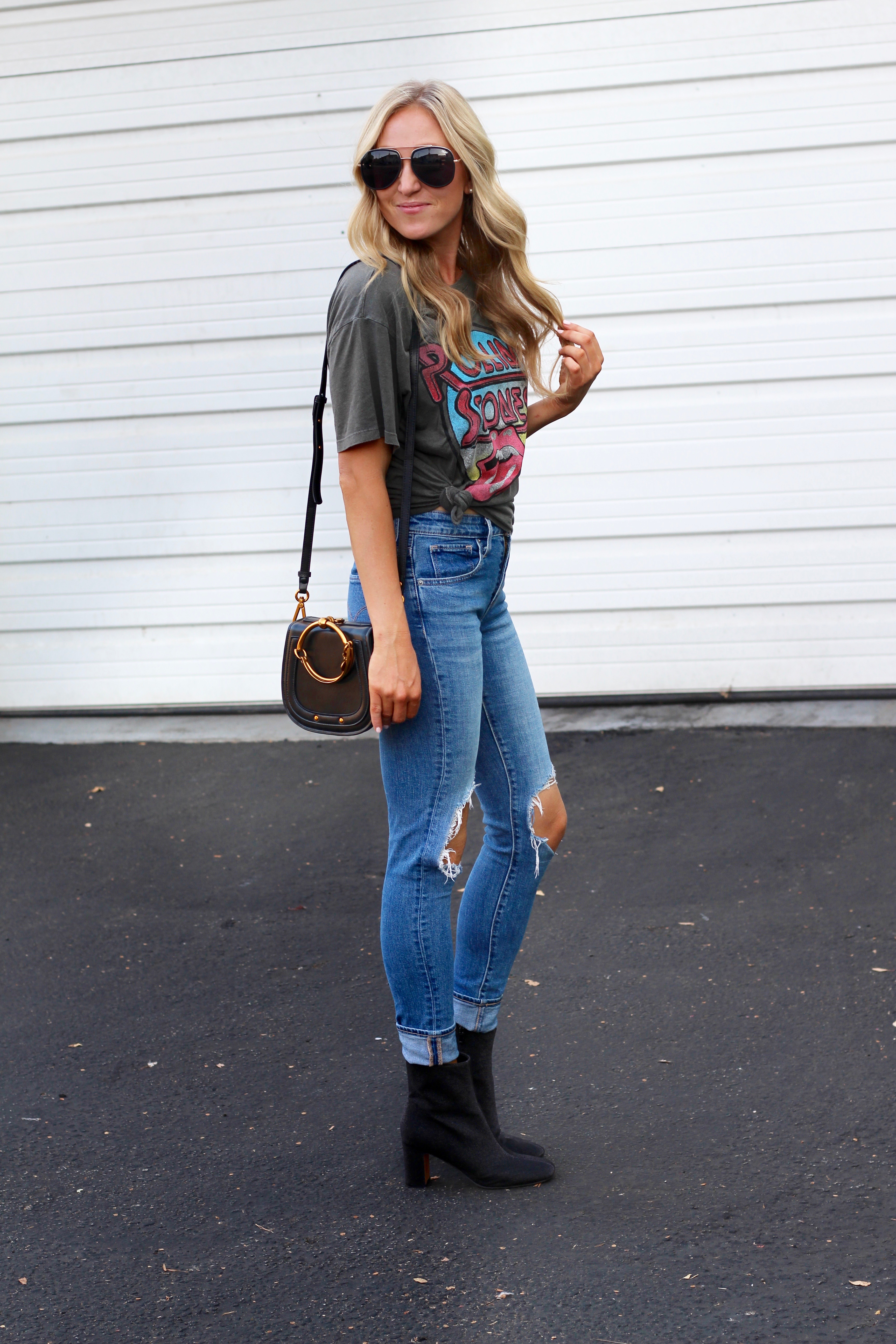 How To Wear A Graphic Tee With Jeans